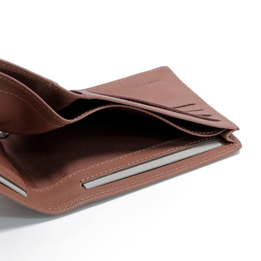 camel active | Men Bi Fold Wallet Leather 10 Card Compartments Grainy Finished | Brown