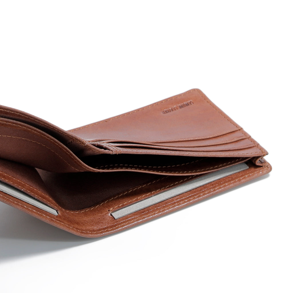 camel active | Men Bi Fold Wallet Leather 8 Card Compartments Grainy Finished | Brown